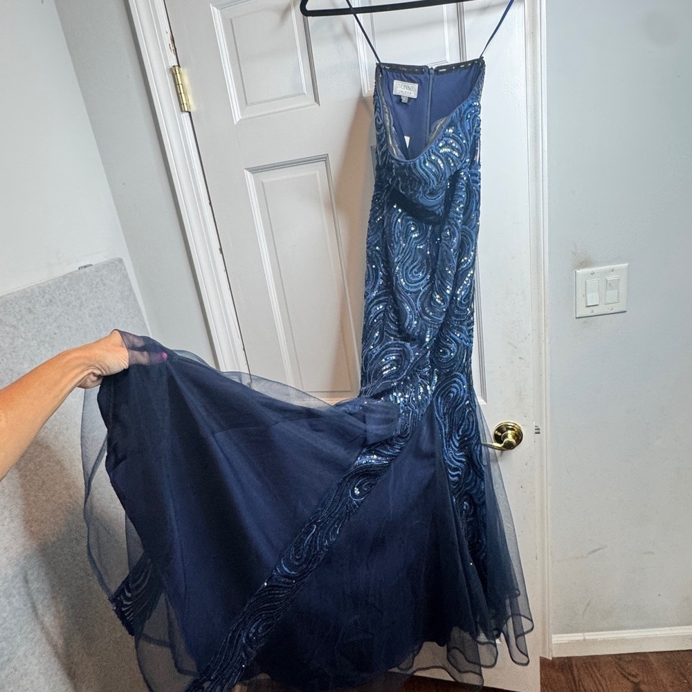 Ivonne Couture Evening Dress Retro Glam Size 2 Sequin Formal Homecoming Prom‎
